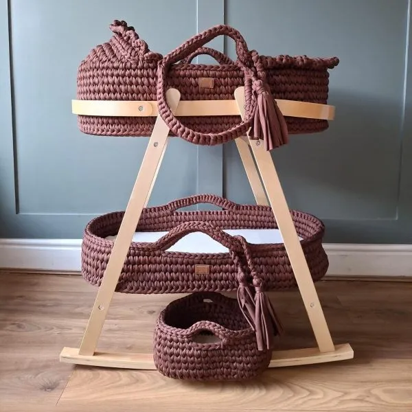 Hooded Crochet Moses Basket with Stand, Chocolate